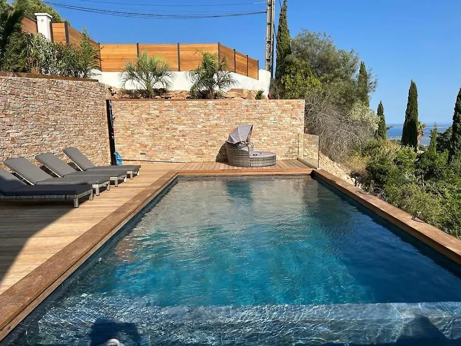 Villa Étoiles d'Or: Seaside Luxury in Carqueiranne France