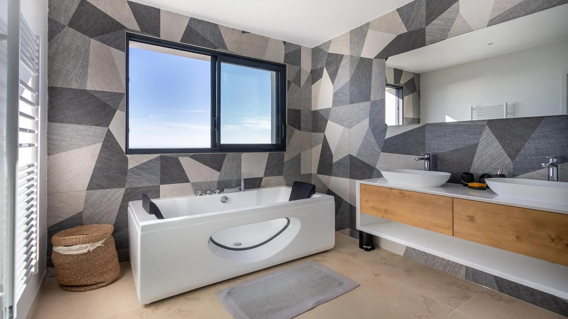 Villa Étoiles d'Or: Seaside Luxury in Carqueiranne