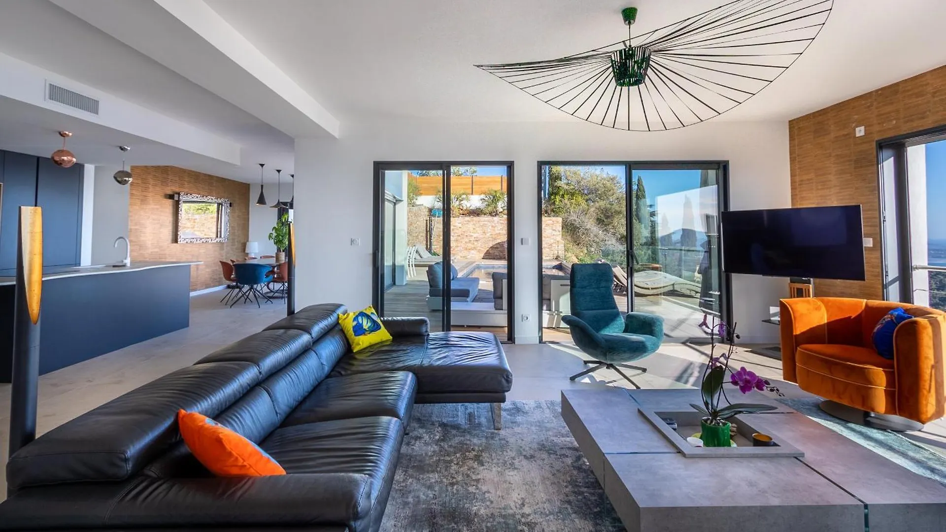 Villa Étoiles d'Or: Seaside Luxury in Carqueiranne France