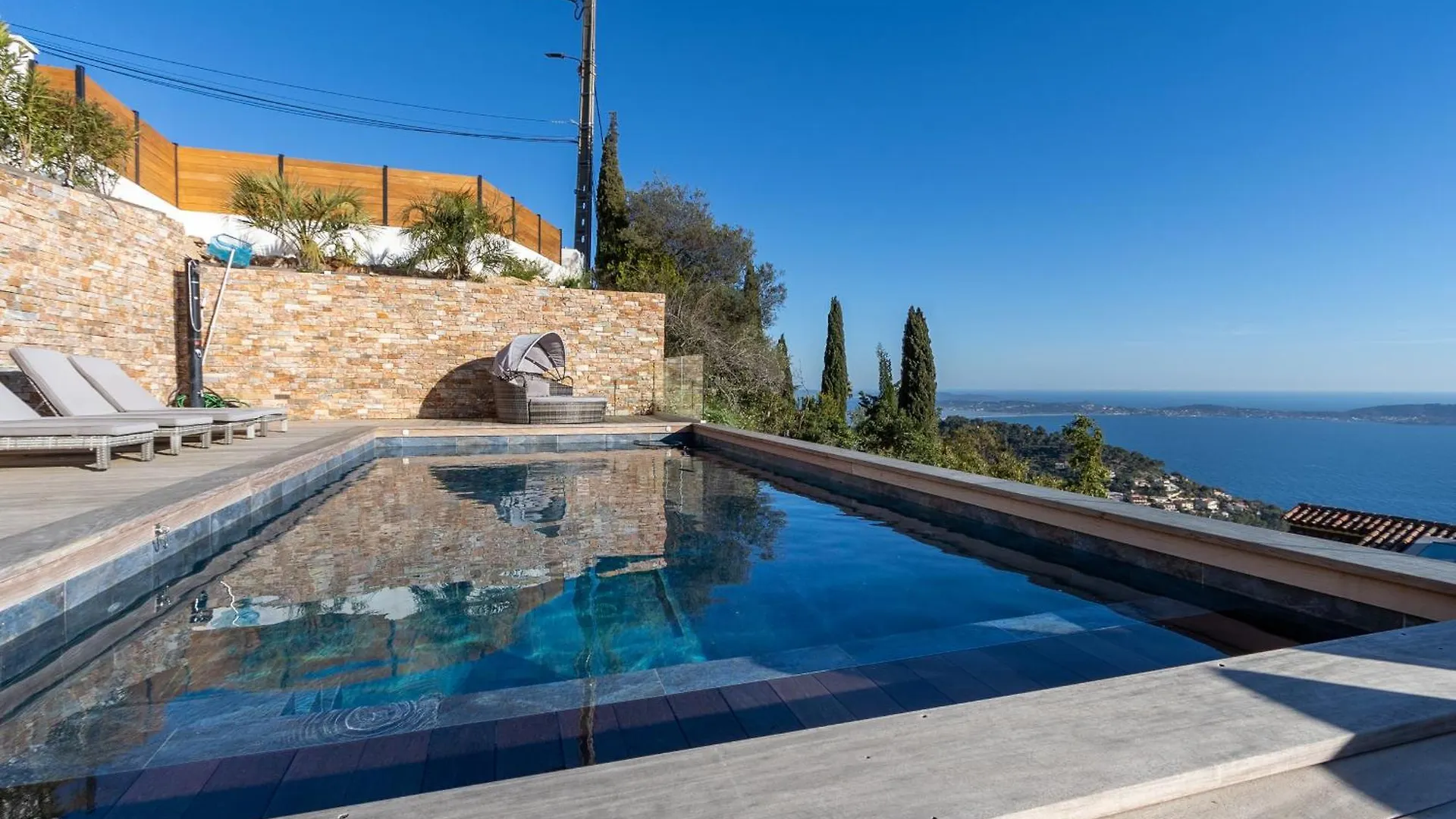 Villa Étoiles d'Or: Seaside Luxury in Carqueiranne 0*,  France